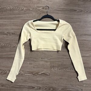 OQQ Cream Long Sleeve Crop